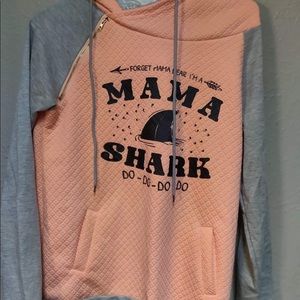 Mama shark hoodie
